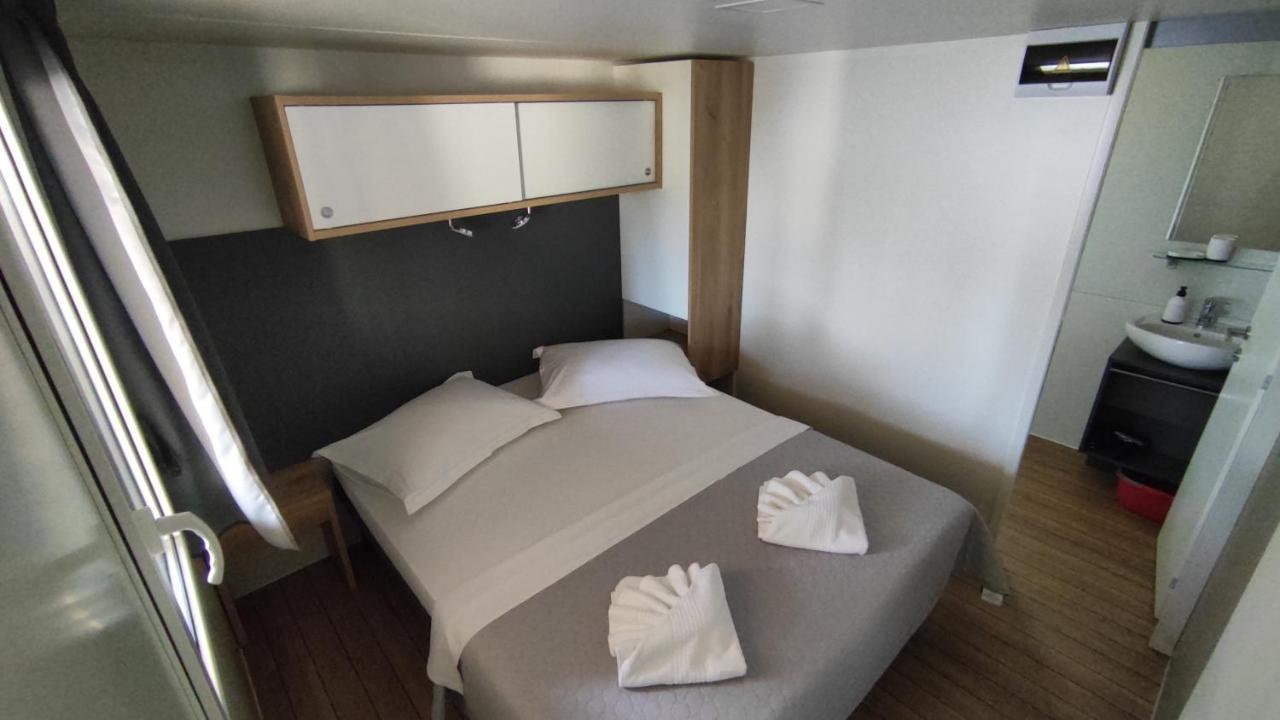 New Adria Mobile Home - Camp Vala Orebic Ngoại thất bức ảnh